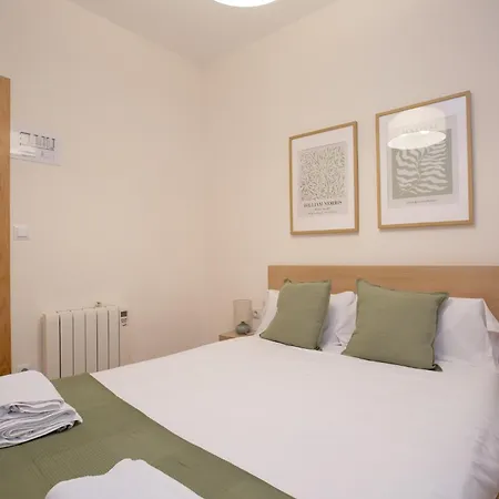公寓 Centrally Located For 4 People *