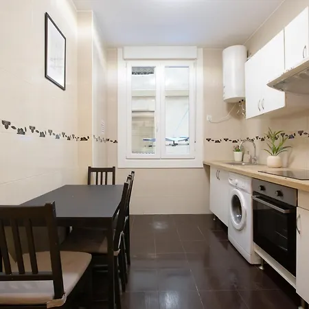 Centrally Located For 4 People *