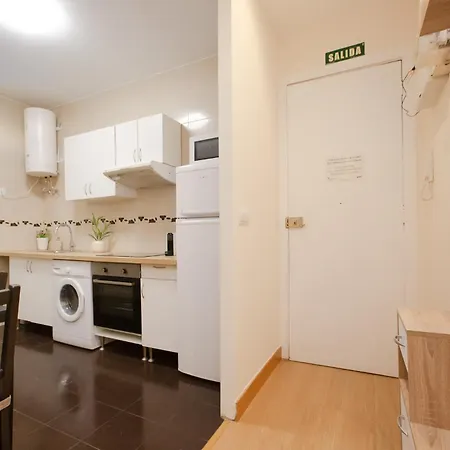 Centrally Located For 4 People 公寓